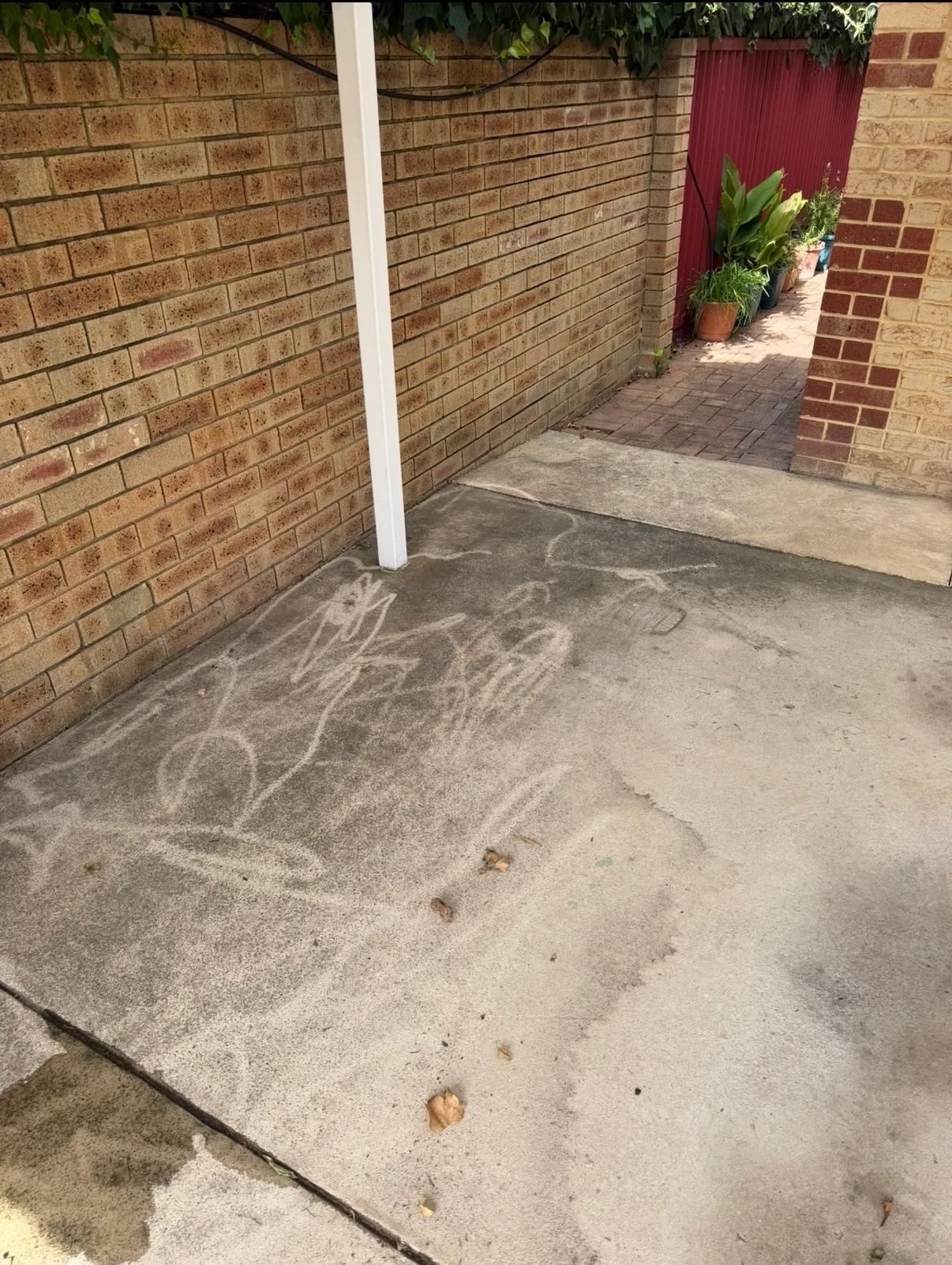 Concrete cleaning in Como, Perth — before